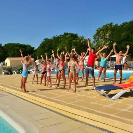 Camping 4 Etoiles - Piscine - Ccb0hei